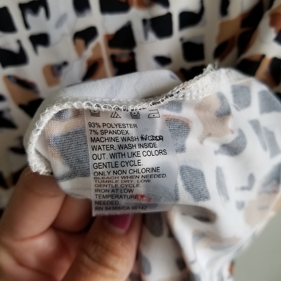 👚BLACK LABEL NEUTRAL PATTERN TANK TOP - Picture 4 of 5